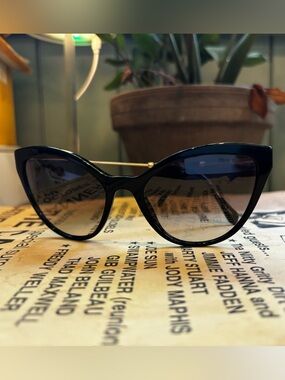 Miu Miu SMU03U Cat Eye Sunglasses Black Gold Gradient Italy Oversized